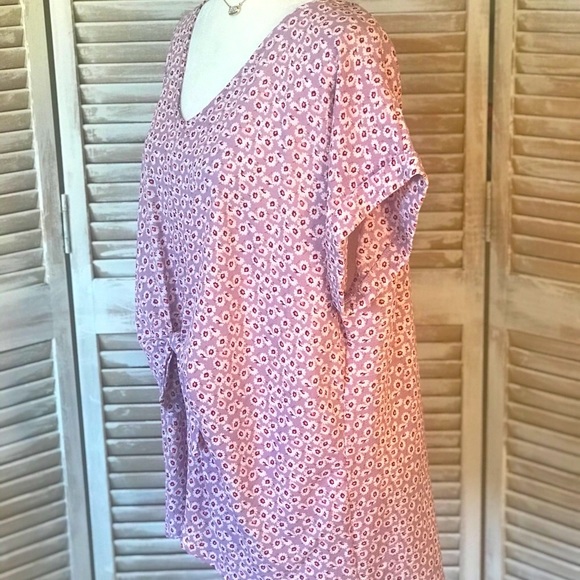 BOUTIQUE- CURVY V-NECK BLOUSE W/ FRONT WAIST TIE, LIGHT PURPLE - Picture 3 of 9